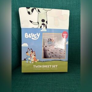 New in Package-Bluey Twin Sheet Set by Jay Franco & Sons